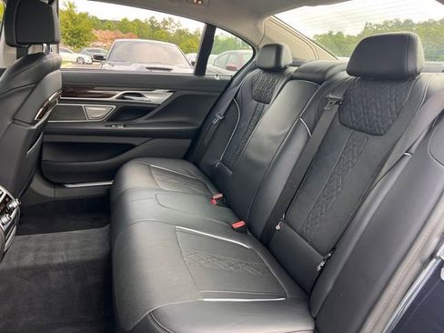 Used 2020 BMW 740i w/ Premium Package RWD image 20