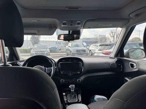 Used 2022 Kia Soul GT-Line image 9