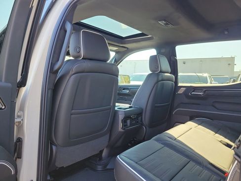 New 2026 GMC Sierra 1500 AT4X image 7