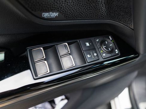 Used 2024 Lexus LX 600 4WD w/ Appearance Package image 23