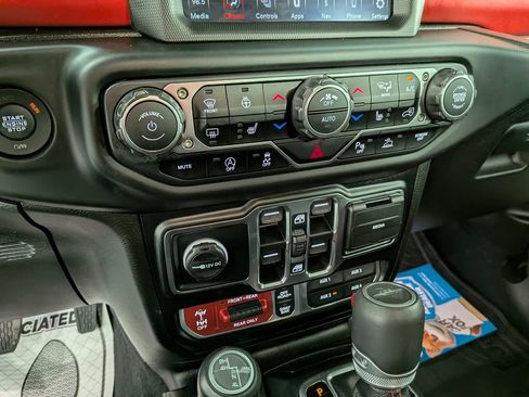 Used 2020 Jeep Gladiator Rubicon image 27