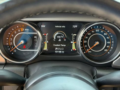 Used 2023 Jeep Gladiator Sport AWD/4WD image 14