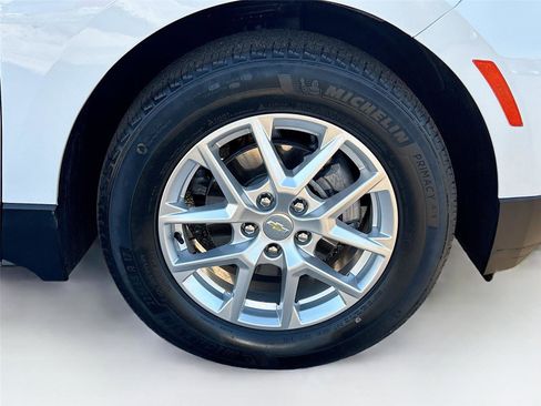 Used 2022 Chevrolet Equinox LT w/ Driver Convenience Package image 29