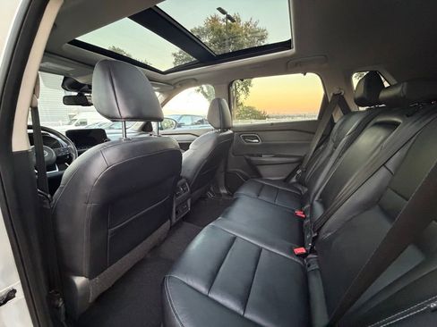 Used 2021 Nissan Rogue SL w/ Premium Package image 25