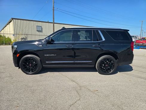 Used 2024 GMC Yukon Denali Ultimate AWD/4WD image 6