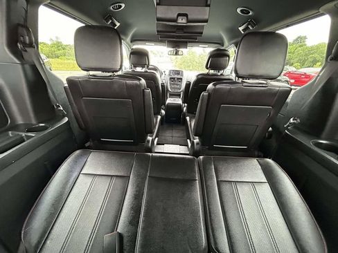 Used 2019 Dodge Grand Caravan GT FWD image 16