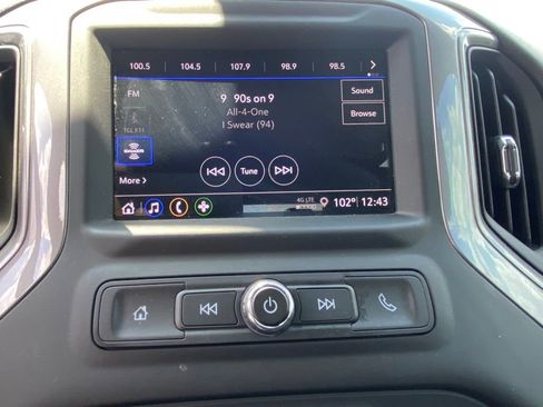 Used 2022 Chevrolet Silverado 1500 Custom RWD image 21