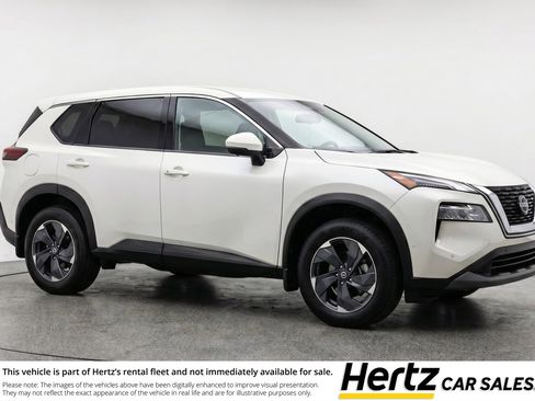 Used 2025 Nissan Rogue SV image 1