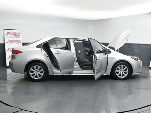 Used 2023 Toyota Corolla LE image 41