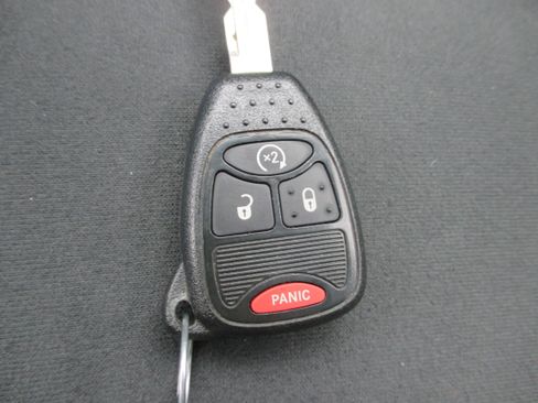 Used 2012 Jeep Compass Latitude FWD image 20