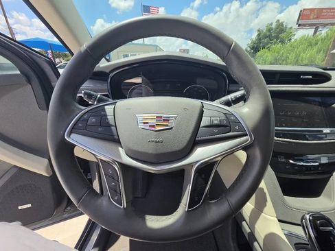 Used 2021 Cadillac XT5 Premium Luxury FWD image 27