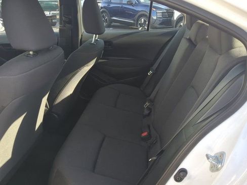 Used 2025 Toyota Corolla LE FWD image 12