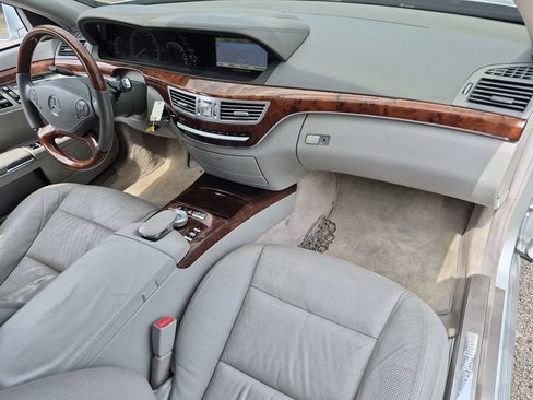 Used 2010 Mercedes-Benz S 550 image 32