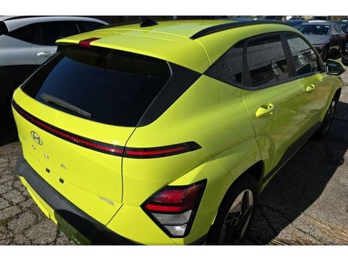 Used 2024 Hyundai Kona SEL image 3