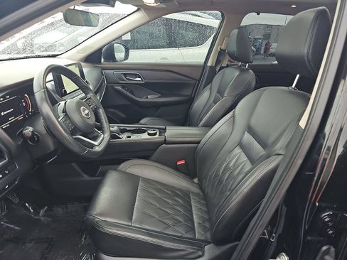 Used 2023 Nissan Rogue Platinum w/ Platinum Premium Package AWD/4WD image 2