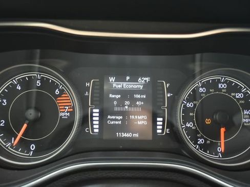 Used 2019 Jeep Cherokee Latitude Plus image 18