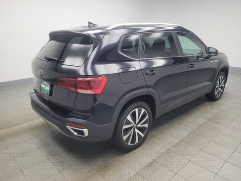 Used 2024 Volkswagen Taos SE FWD image 10