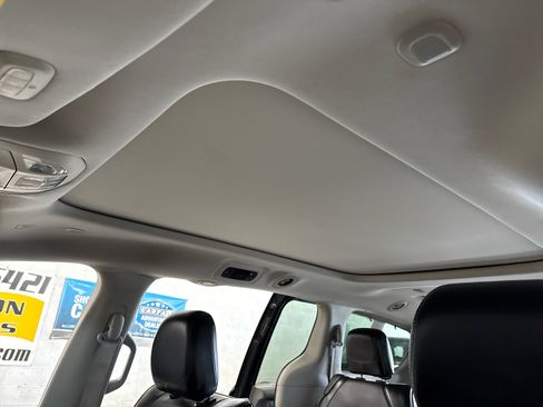 Used 2018 Chrysler Pacifica Limited image 31