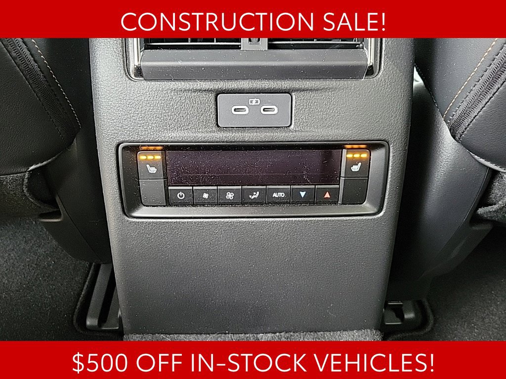 Used 2025 MAZDA CX-70 Plug-In Hybrid w/ Premium Plus AWD/4WD image 17