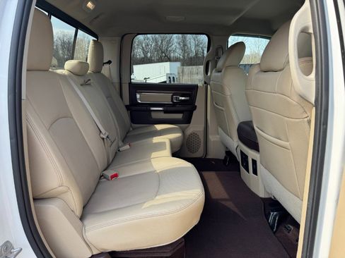 Used 2016 RAM 1500 Laramie image 17