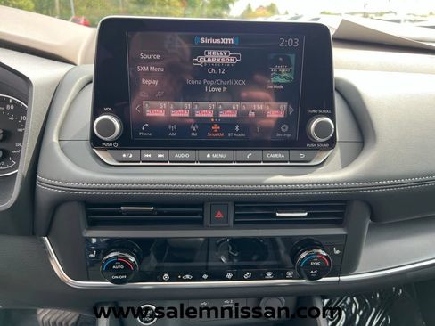 Certified 2023 Nissan Rogue SV w/ SV Premium B Package AWD/4WD image 11
