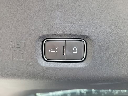 Used 2026 Lincoln Navigator Reserve AWD/4WD image 8