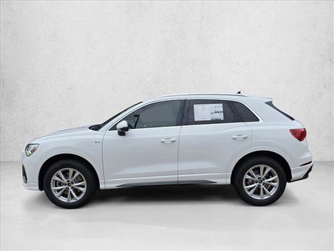 Certified 2025 Audi Q3 2.0T Premium w/ Convenience Package AWD/4WD image 8