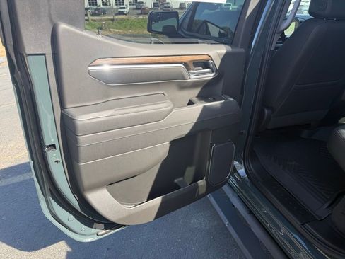 New 2026 Chevrolet Silverado 1500 LT Trail Boss w/ Convenience Package II AWD/4WD image 17