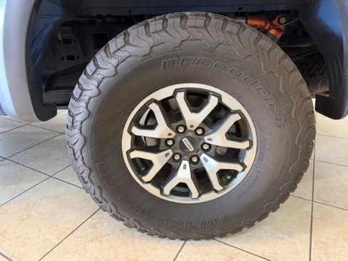 Used 2020 Ford F150 Raptor w/ Equipment Group 802A Luxury AWD/4WD image 19