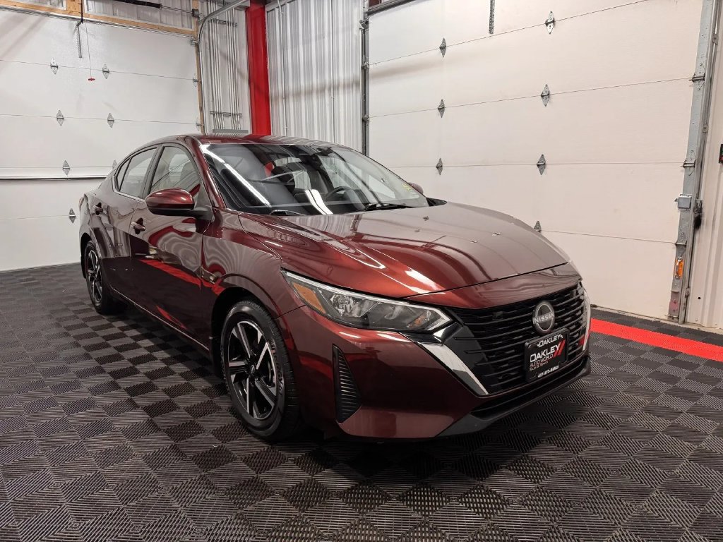 Used 2025 Nissan Sentra SV w/ All-Weather Package FWD image 5