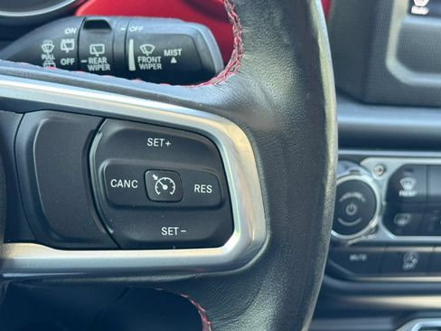 Used 2019 Jeep Wrangler Unlimited Rubicon w/ Cold Weather Group AWD/4WD image 23
