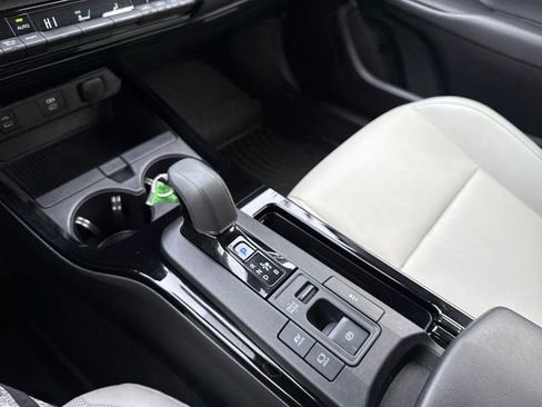 Used 2024 Toyota Prius XLE image 25