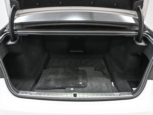 Used 2022 BMW ALPINA B7 xDrive w/ Luxury Rear Seating Package AWD/4WD image 65