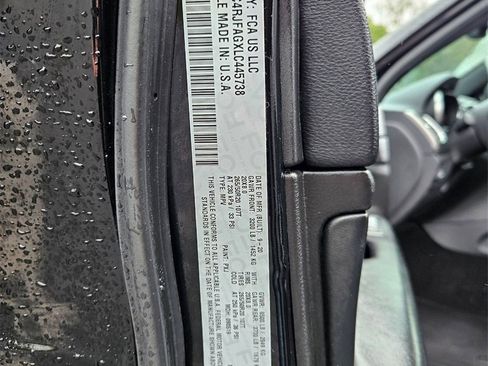 Used 2020 Jeep Grand Cherokee Altitude image 27