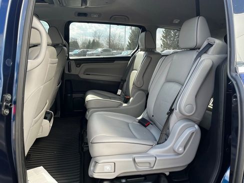 Used 2023 Honda Odyssey Elite image 13