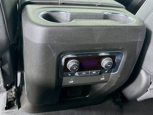 Used 2023 Chevrolet Tahoe Premier RWD image 28