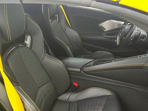 Used 2021 Chevrolet Corvette Stingray Premium Conv w/ Z51 Performance Package RWD image 21