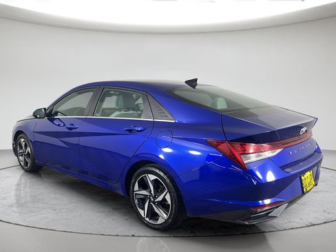 Used 2023 Hyundai Elantra Limited FWD image 21