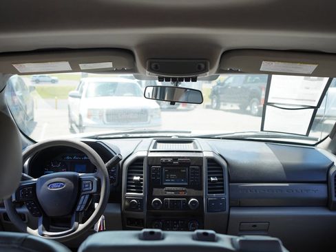 Used 2019 Ford F350 XL w/ Power Equipment Group AWD/4WD image 16