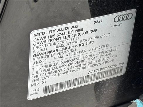 Used 2021 Audi SQ5 Prestige w/ Prestige Package image 25