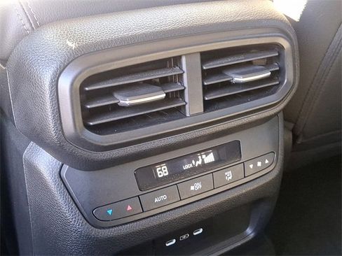 Used 2025 Honda Pilot EX-L image 11