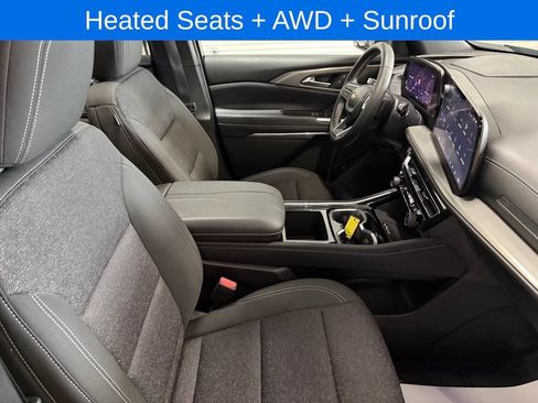 Used 2025 Chevrolet Traverse LT w/ Sun and Wheel Package AWD/4WD image 23
