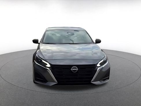 Used 2025 Nissan Altima 2.5 SV image 4