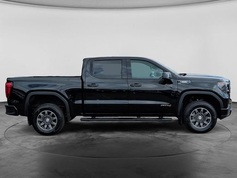 Used 2024 GMC Sierra 1500 AT4 w/ Technology Package AWD/4WD image 8
