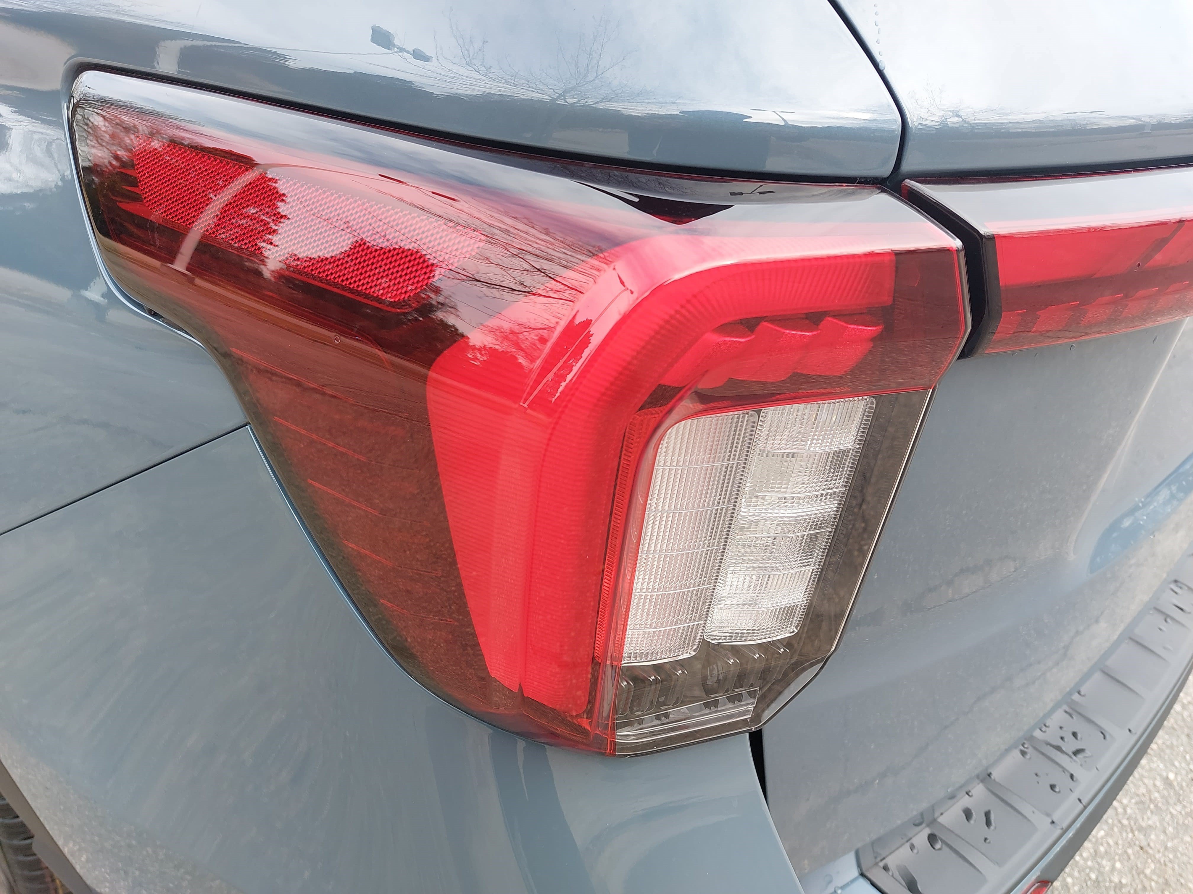 New 2026 Ford Explorer ST-Line w/ ST-Line Street Pack RWD image 32