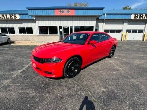 Used 2022 Dodge Charger SXT RWD image 2