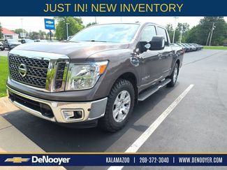Used 2017 Nissan Titan SV AWD/4WD 360° Tour