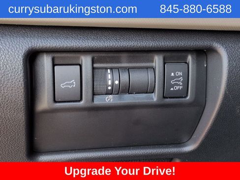 Used 2025 Subaru Forester Premium image 26