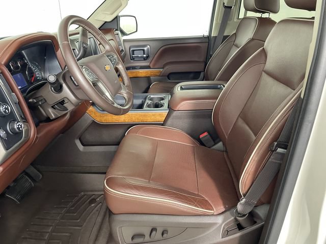 Used 2015 Chevrolet Silverado 1500 High Country w/ High Country Premium Package AWD/4WD image 2
