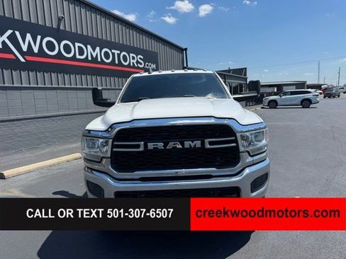 Used 2022 RAM 3500 Tradesman w/ Chrome Appearance Group AWD/4WD image 15